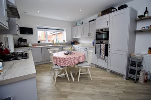 Kitchen/Diner- click for photo gallery